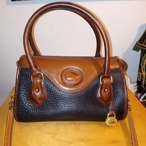 Dooney & Bourke " Vintage " Purse # 08492243